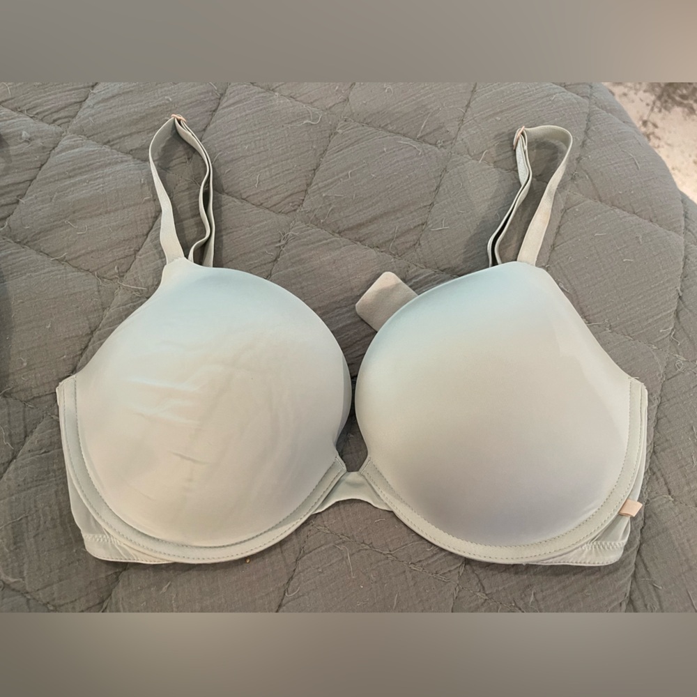 Victoria’s Secret 38D
